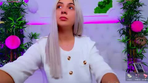 Snapshot of taahiraarabian chatting on 09.19.25 Arianna online show from 09.19.25