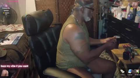 Snapshot of tadaha72 chatting on 11.11.25 Tadaha72 online show from 11.11.25