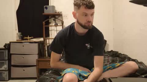 Snapshot of talenjames chatting on 10.03.25 Talen James online show from 10.03.25