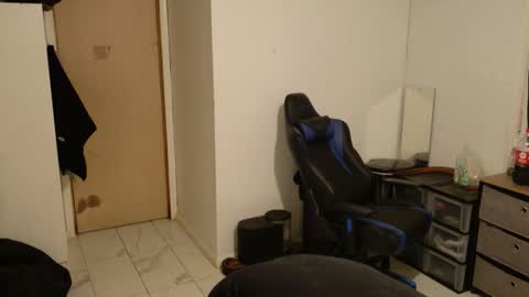 Snapshot of talenjames chatting on 10.28.25 Talen James online show from 10.28.25