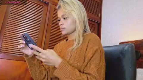    online show from 10.02.25