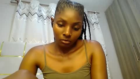 Snapshot of tamia538235 chatting on 02.05.25 tamia online show from 02.05.25