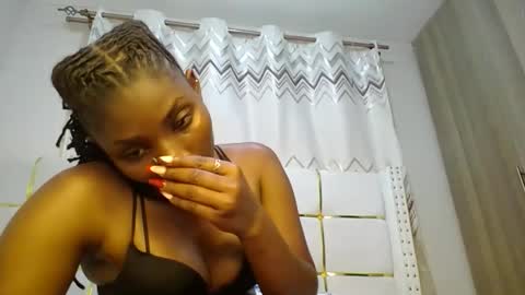 Snapshot of tamia538235 chatting on 02.10.25 tamia online show from 02.10.25