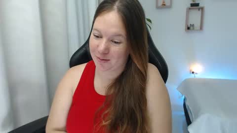 Snapshot of tamy_shine87 chatting on 12.29.24 Im Samy online show from 12.29.24