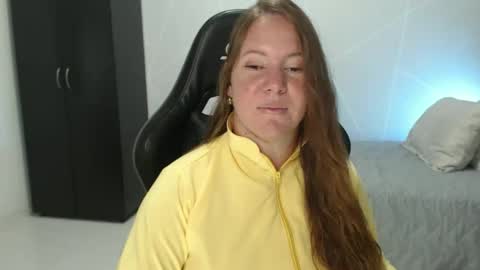 Snapshot of tamy_shine87 chatting on 10.26.25 Im Samy online show from 10.26.25