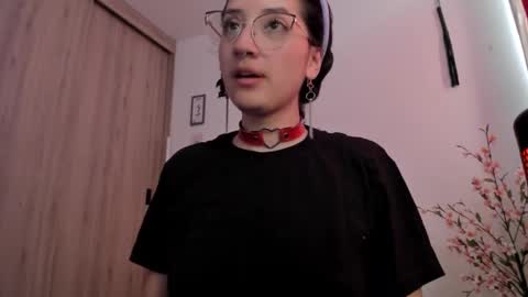 Snapshot of tanya_worldbondage chatting on 12.12.24 tanya online show from 12.12.24