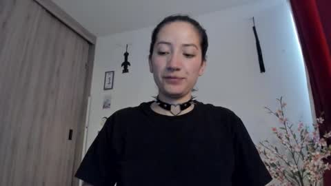 Snapshot of tanya_worldbondage chatting on 12.14.24 tanya online show from 12.14.24