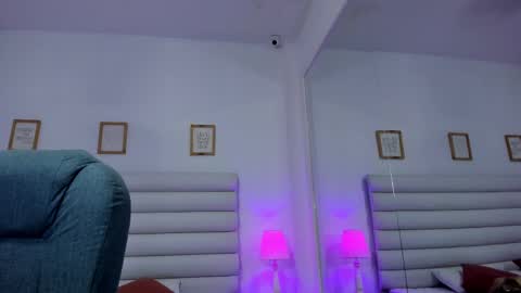 Snapshot of tatiana_arboleda chatting on 09.30.25 tatiana_arboleda online show from 09.30.25