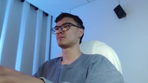 Snapshot of taurus4k chatting on 11.16.25 taurus4k online show from 11.16.25