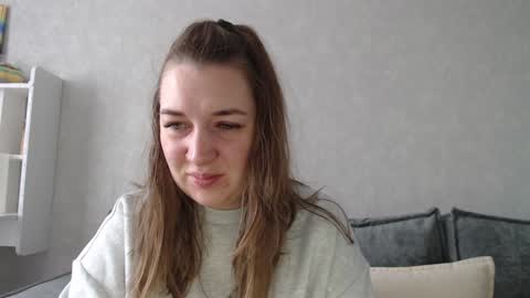 Snapshot of taxxxu chatting on 12.14.24 Diana online show from 12.14.24