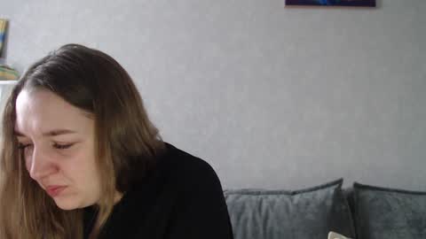 Snapshot of taxxxu chatting on 12.20.24 Diana online show from 12.20.24