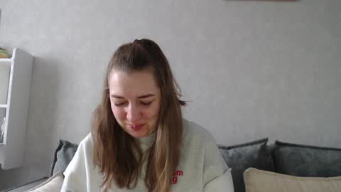 Snapshot of taxxxu chatting on 12.22.24 Diana online show from 12.22.24