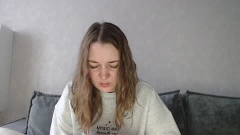 Snapshot of taxxxu chatting on 12.29.24 Diana online show from 12.29.24