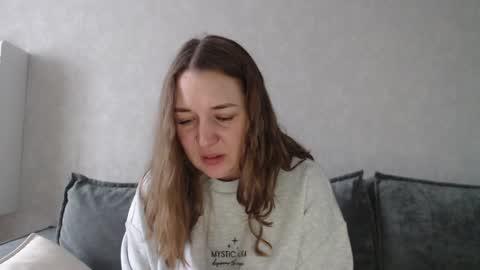 Snapshot of taxxxu chatting on 12.29.24 Diana online show from 12.29.24