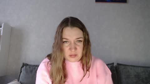 Snapshot of taxxxu chatting on 01.23.25 Diana online show from 01.23.25