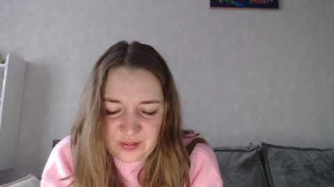 Snapshot of taxxxu chatting on 01.26.25 Diana online show from 01.26.25