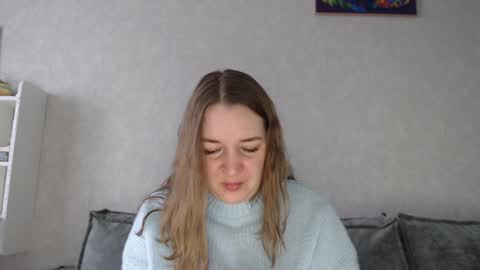 Snapshot of taxxxu chatting on 01.27.25 Diana online show from 01.27.25