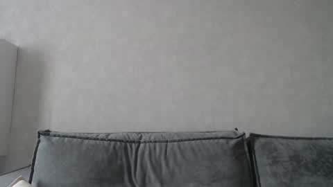 Snapshot of taxxxu chatting on 02.09.25 Diana online show from 02.09.25