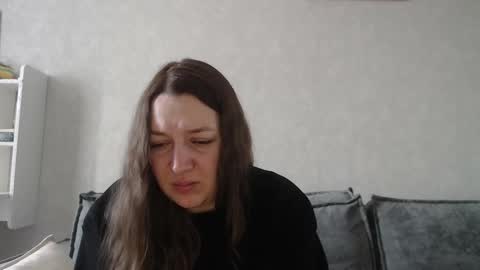 Snapshot of taxxxu chatting on 02.16.25 Diana online show from 02.16.25