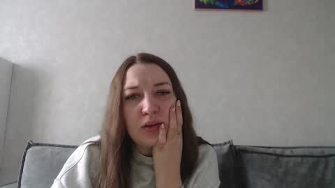 Snapshot of taxxxu chatting on 03.01.25 Diana online show from 03.01.25