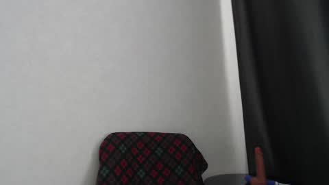 Snapshot of taxxxu chatting on 03.01.25 Diana online show from 03.01.25