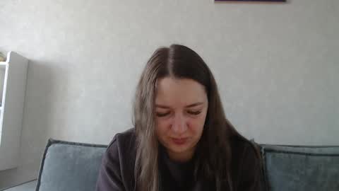 Snapshot of taxxxu chatting on 03.08.25 Diana online show from 03.08.25