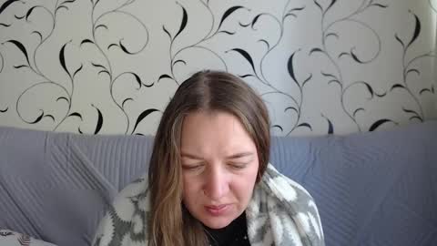 Snapshot of taxxxu chatting on 09.25.25 Diana online show from 09.25.25