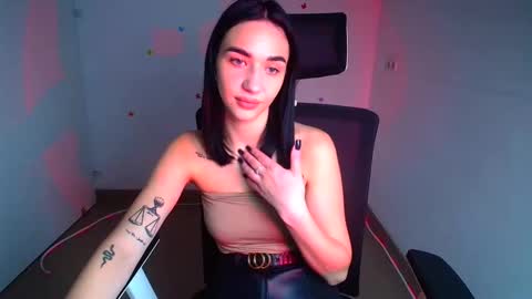 Tayla online show from 10.14.25