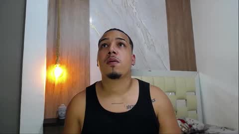 Snapshot of taylor_collins_2 chatting on 09.28.25 taylor_collins_2 online show from 09.28.25