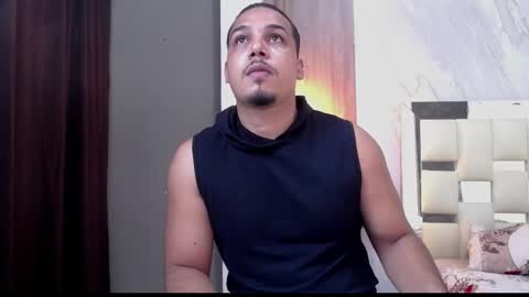 Snapshot of taylor_collins_2 chatting on 10.07.25 taylor_collins_2 online show from 10.07.25