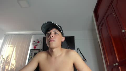 Snapshot of taylorsorf chatting on 12.14.24 taylorsorf online show from 12.14.24