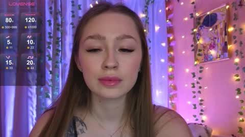 Snapshot of tease_mee_now chatting on 09.26.25 Eva online show from 09.26.25