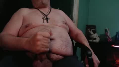 Snapshot of templargeor chatting on 10.31.25 Templargeor online show from 10.31.25