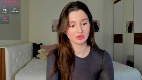 Snapshot of tender_babyy chatting on 12.15.24 Sexy girl Li online show from 12.15.24