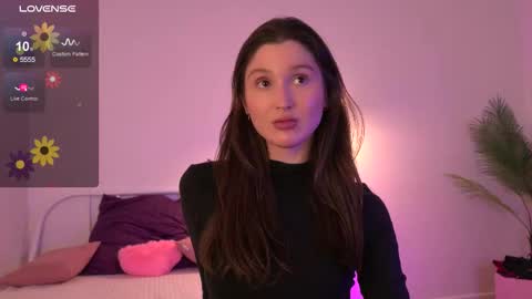 Snapshot of tender_babyy chatting on 10.10.25 Sexy girl Li online show from 10.10.25