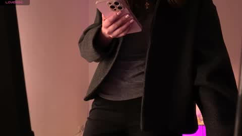 Snapshot of tender_babyy chatting on 10.11.25 Sexy girl Li online show from 10.11.25