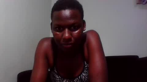 Snapshot of tenderbree chatting on 11.05.25 tenderbree online show from 11.05.25