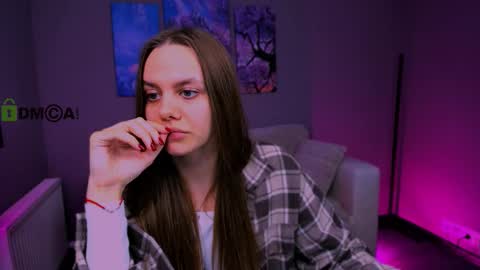 Snapshot of tessa_hit chatting on 09.28.25 Tessa online show from 09.28.25