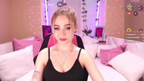 Snapshot of tessawillson chatting on 01.28.25 Tessa online show from 01.28.25