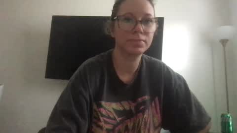 Snapshot of texas_blonde chatting on 10.09.25 Daphne Summers online show from 10.09.25