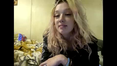 Snapshot of texaspregogrllll chatting on 12.13.24 TEXASGIRLLLL online show from 12.13.24