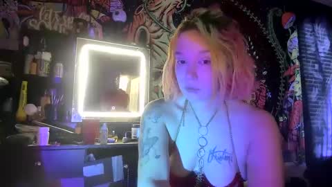 Snapshot of texaspregogrllll chatting on 09.11.25 TEXASGIRLLLL online show from 09.11.25