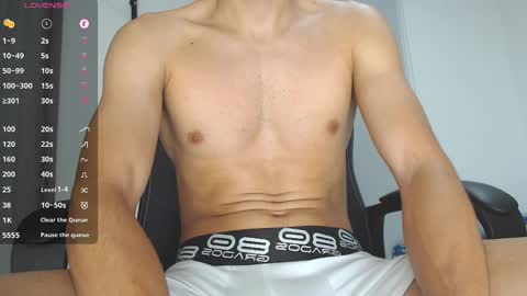 Snapshot of th_russ chatting on 12.24.24 INSTAGRAM Th1rss online show from 12.24.24