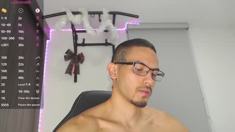 Snapshot of th_russ chatting on 12.28.24 INSTAGRAM Th1rss online show from 12.28.24