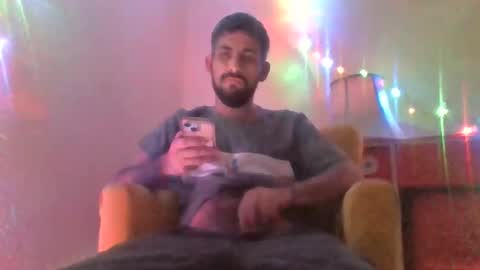 Snapshot of thamasleal chatting on 10.28.25 thamasleal online show from 10.28.25