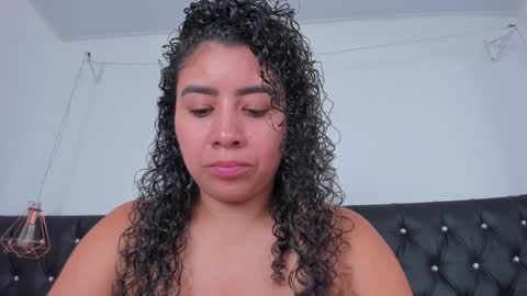 thara webstter online show from 12.17.24