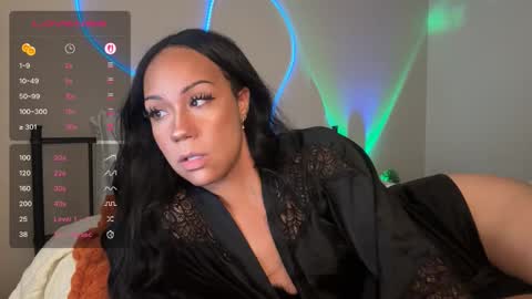 Snapshot of the_dahli_mama chatting on 10.10.25 the_dahli_mama online show from 10.10.25