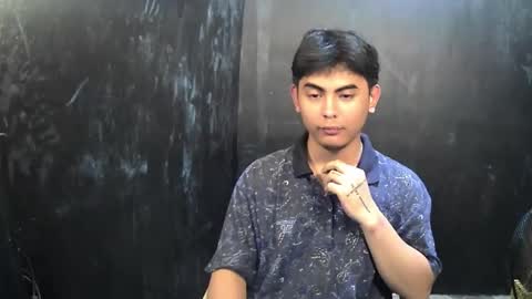 Snapshot of thehugecomeback chatting on 02.12.25 Xerxis online show from 02.12.25