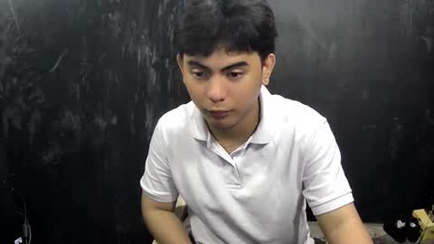 Snapshot of thehugecomeback chatting on 02.12.25 Xerxis online show from 02.12.25