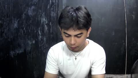 Snapshot of thehugecomeback chatting on 02.18.25 Xerxis online show from 02.18.25